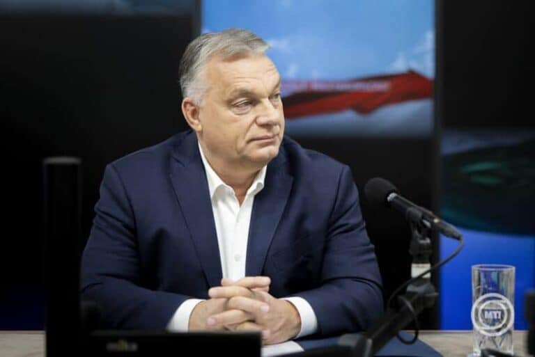 Orbán Viktor egy magyarellenes jelöltnek drukkol a romániai elnökválasztáson