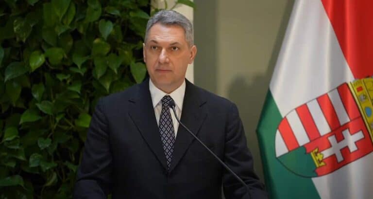 Lázár János szerint irracionális Fidesz-ellenesség terjed a fiatalok körében