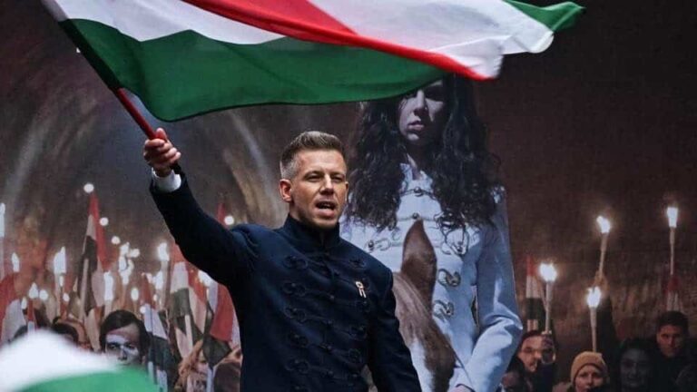 „Tisza 52, Fidesz 34” – Magyar Péter szerint titkolja a kormány a közvélemény-kutatás eredményét