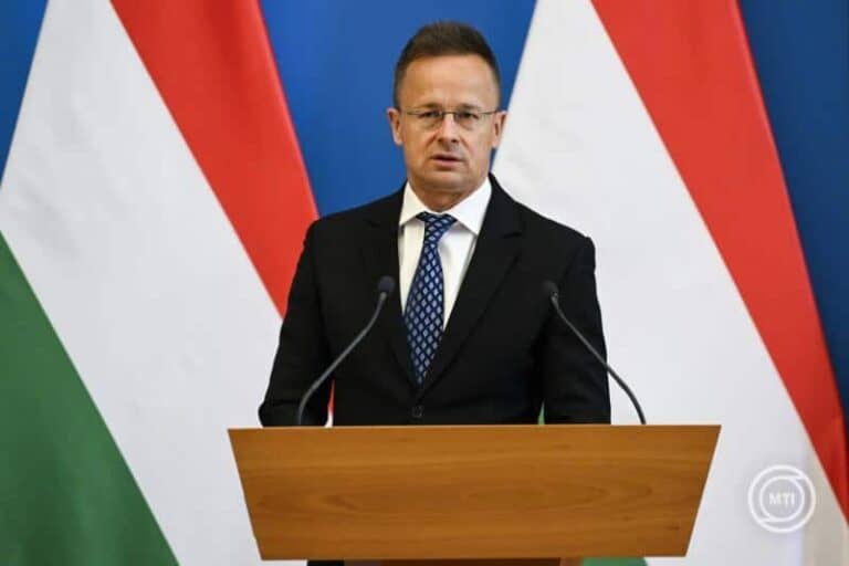 Szijjártó Péter: az orosz hírszerzés jelentésében semmi újdonság nincsen – a külügyminiszter nyíltan egyetértett Moszkva állításaival