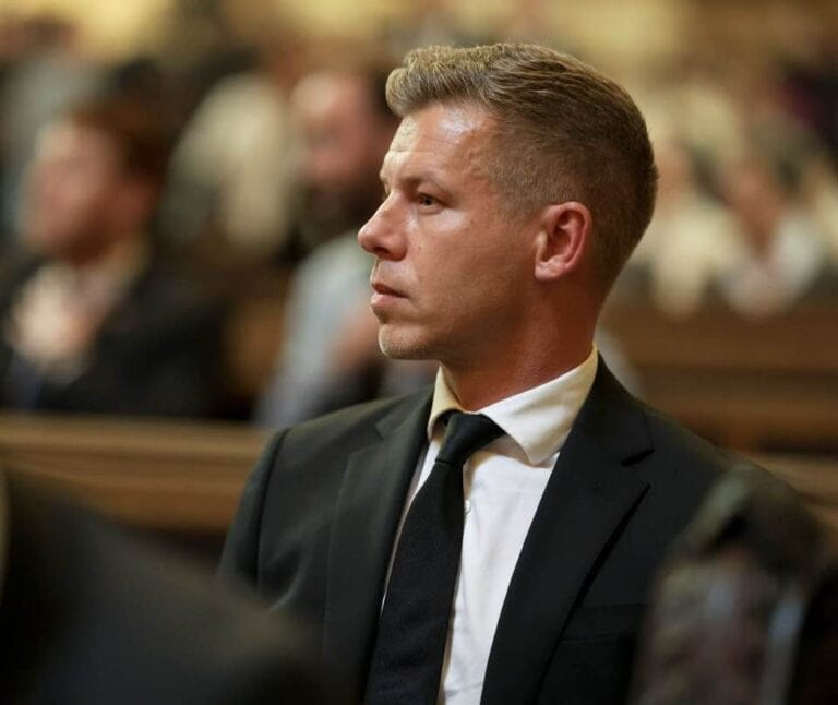 A TISZA Párt elnöke Facebook-posztban reagált Lázár János vádjaira a MÁV helyzetével kapcsolatban