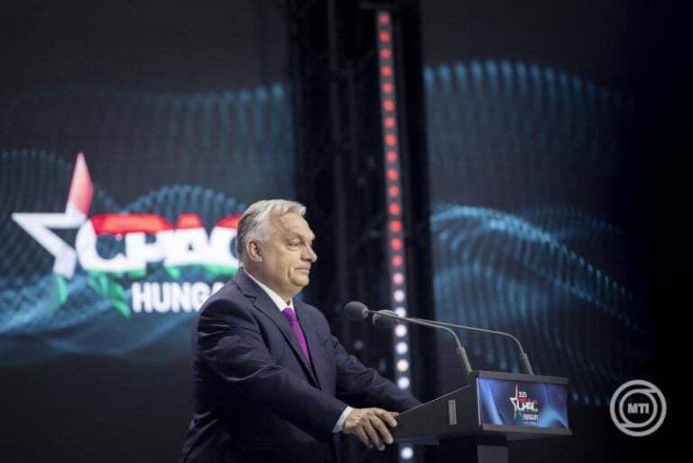 „Megjött a nyár, lassan kitör a szünidő” – mégis történelmi döntések előtt állunk