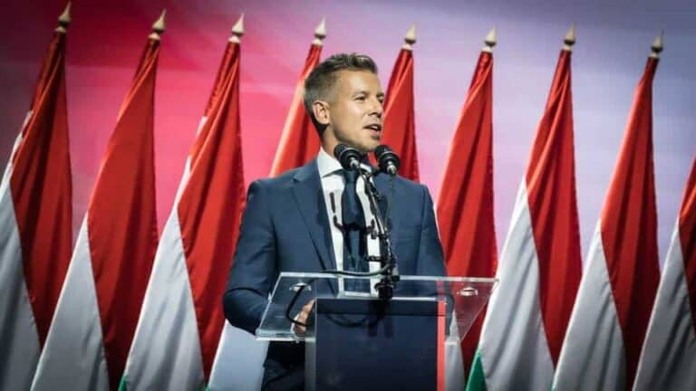 Magyar Péter és a Tisza Párt az Orbán-kormány leváltásáért és egy valódi rendszerváltásért dolgozik