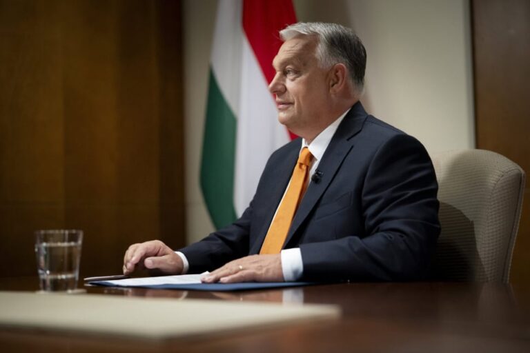 Tóka Gábor a Fidesz-kutatásról: Összevissza mértek dolgokat, valaki Rogán Antal hivatalában nem túl hozzáértő kézzel válogatta ki a hat körzetet