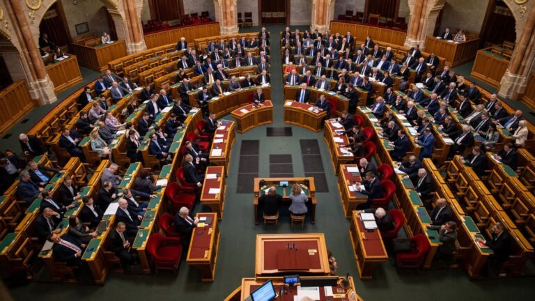 Hann Endre: 2026-tól kétpárti lehet a parlament