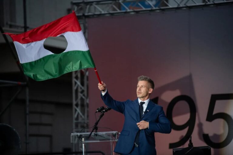 Magyar Péter: A magyar történelmet nem Brüsszelben, Moszkvában vagy Washingtonban írják, hanem a magyar utcákon