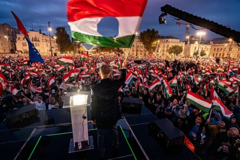 Magyar Péter: Egy nap, amikor egy nép ismét azt mondta – Elég volt!