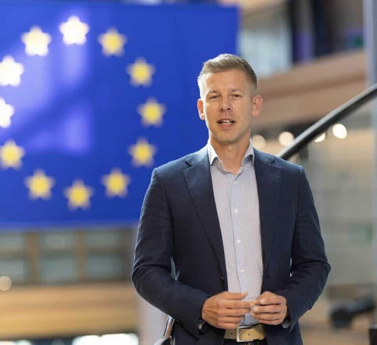 Magyar Péter: a TISZA hét EP képviselőjének szavazatával sikerült megvédeni a magyar gazdákat a Mercosur egyezmény káros hatásaitól